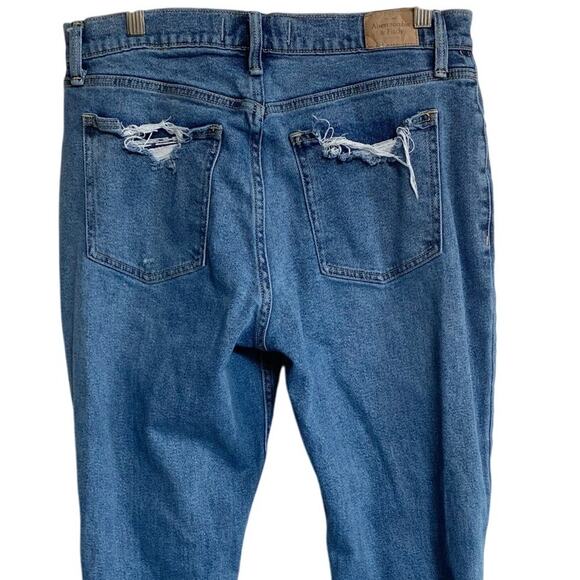 Abercrombie & Fitch Mom Jean Distressed Dark Wash Size 31/12R - Picture 4 of 11